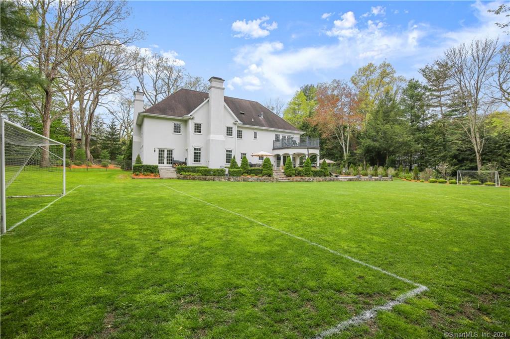 136 Kings highway, Wilton CT listed by Linda Delepine